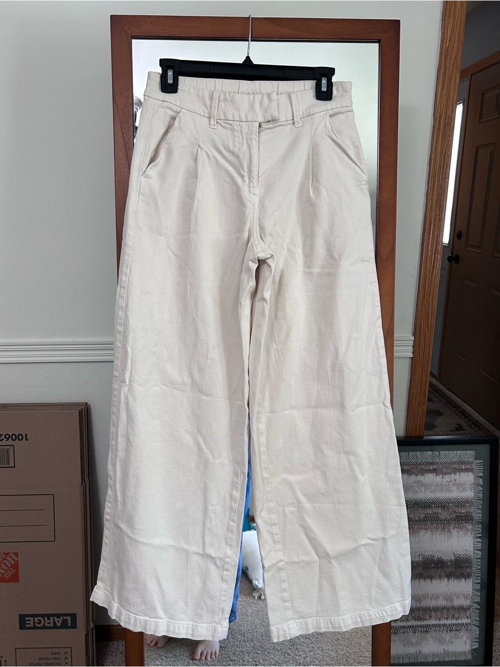 Women’s Cream Straight-Leg Pants in Off-White